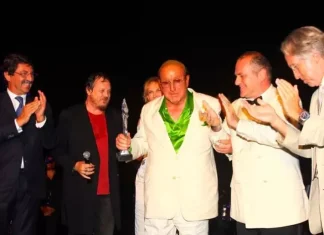 A TRIBUTE TO THE LEGENDARY AMERICAN MUSIC EXECUTIVE CLIVE DAVIS